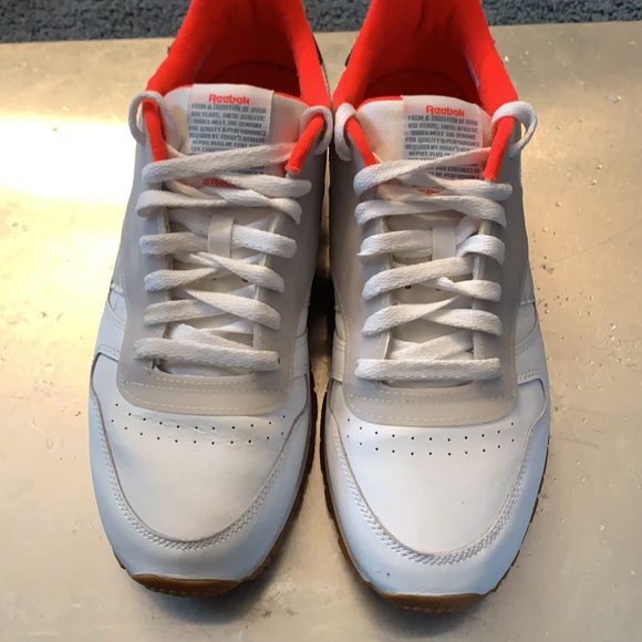 Men’s Reebok Classics - Picture 3 of 7